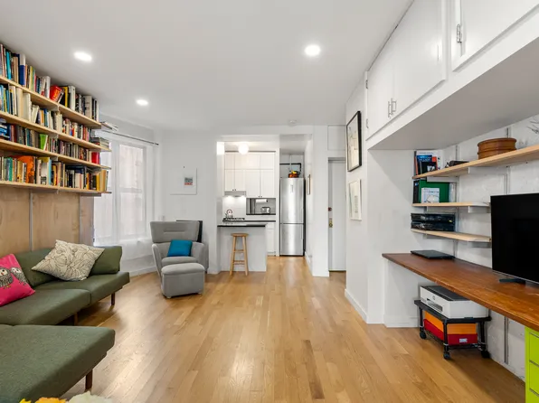 834 Riverside Drive 4C image 3 of 31