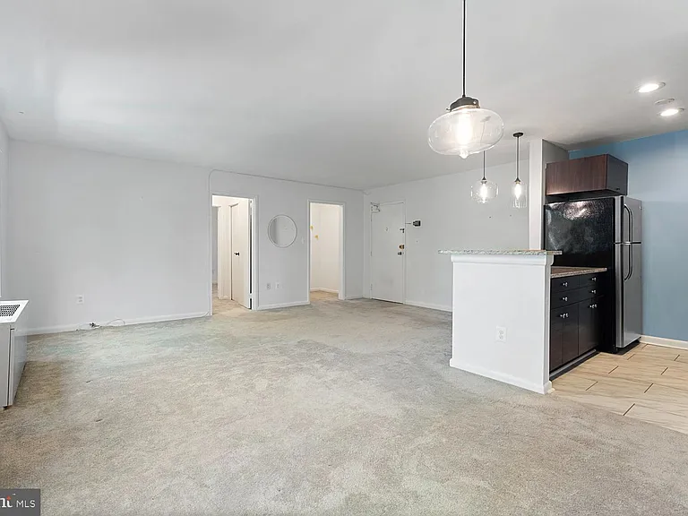 2400 41st St NW #312 — Photo 6
