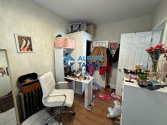 Bedroom #1