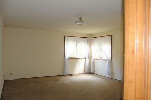 2nd image of 903 187th Pl SW