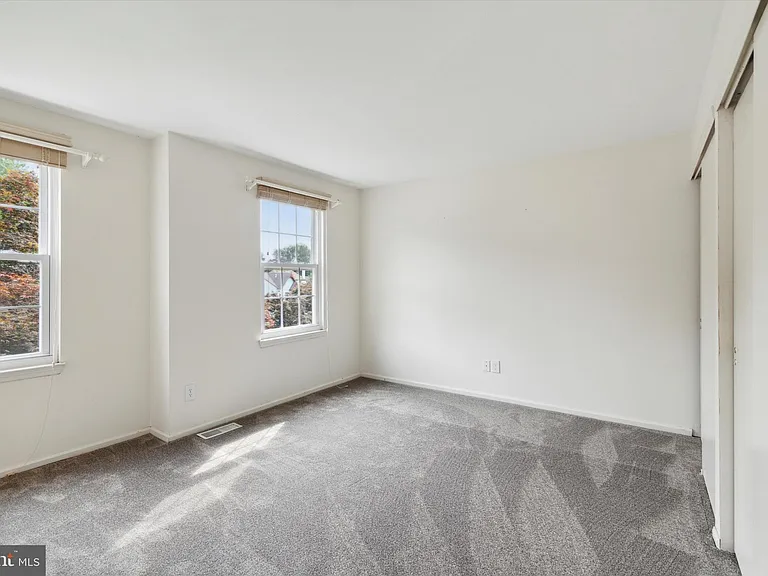 1607 Barbara Dr — Photo 7