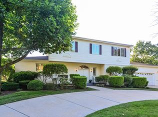 319 Summit Dr, Cranston, RI 02920