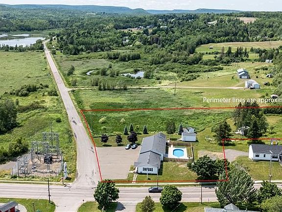 2nd image of 1 Golf Club Rd