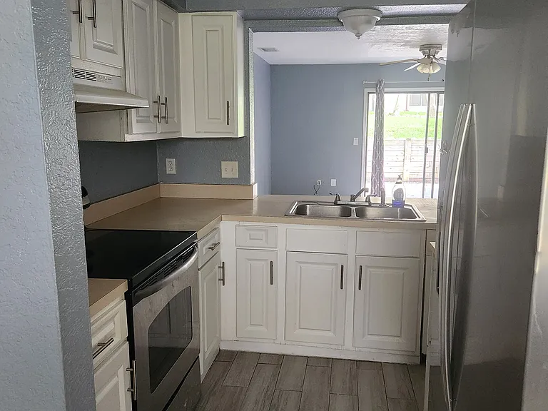 2602 Brigadoon Dr — Photo 5