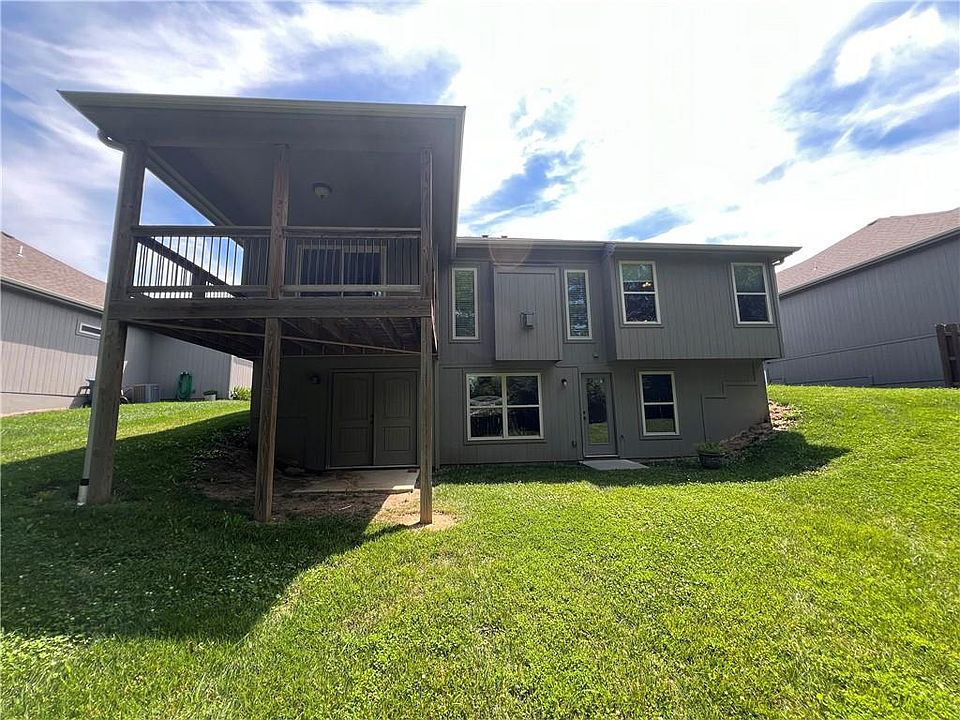 2nd image of 214 N Marimack Dr