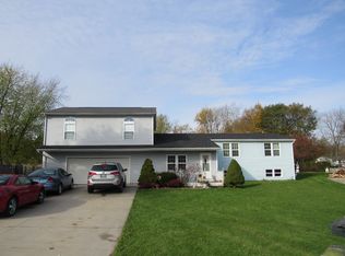 1578 Garden Ct, Saint Clair, MI 48079
