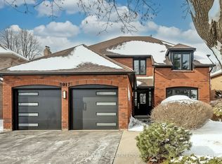 1017 Oak Meadow Rd, Oakville, ON L6M1J6