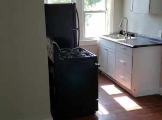 14 Cedar St APT 3, Skowhegan, ME 04976