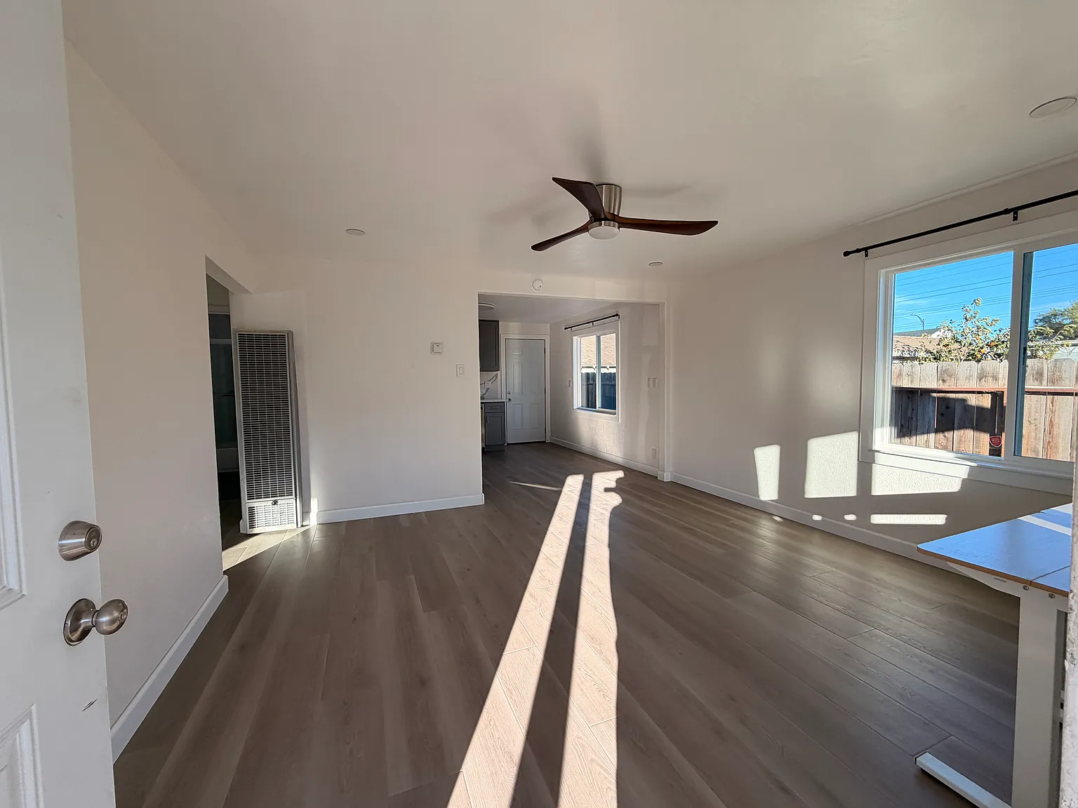 2 bed, 750 sqft, $3,700 — Photo 2
