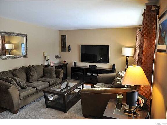 2nd image of 80 Parkside Dr