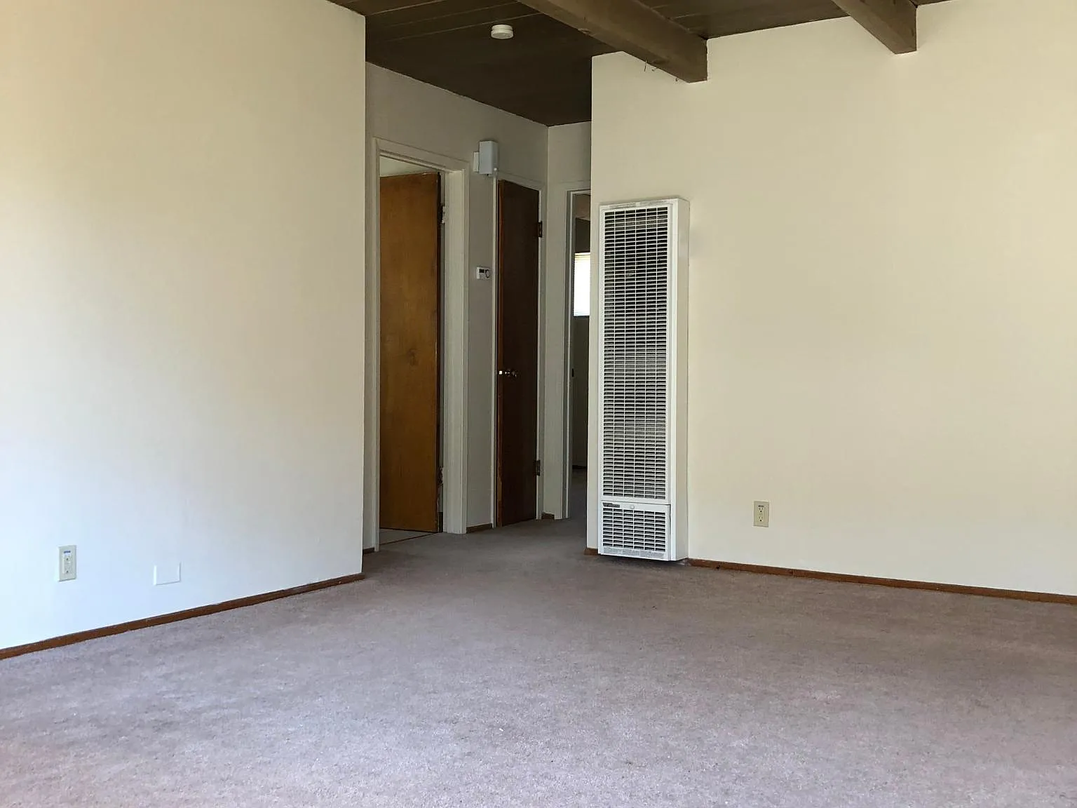 2 bed, 700 sqft, $2,450 — Photo 2