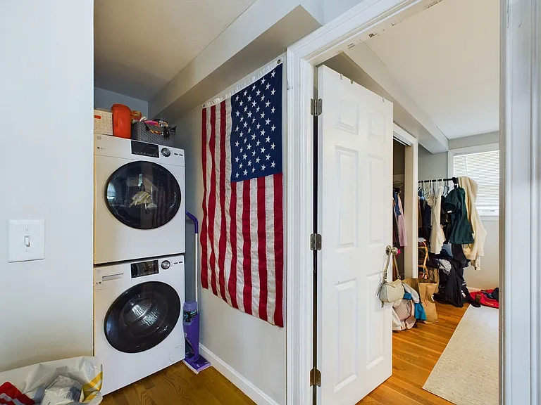 3 Sagamore Ave #1R — Photo 10