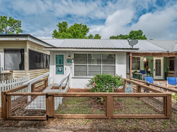 30-3 Parker Ave, Carrabelle, FL 32323