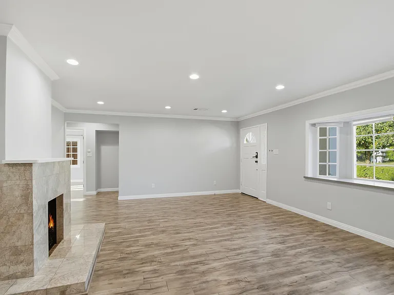 12610 Paseo Flores — Photo 25