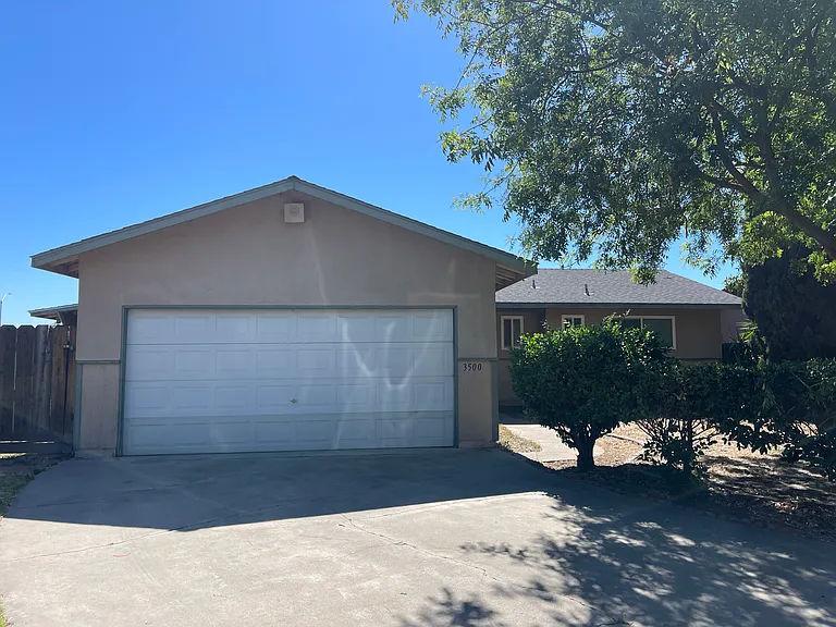 3500 Timberly Ln — Photo 2