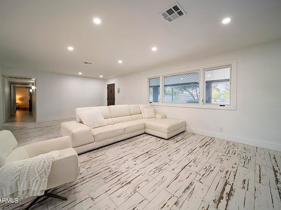 4th image of 11470 N 64th St