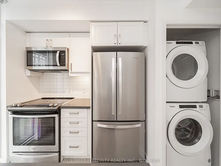 50 Wellesley St E #2801 — Photo 8