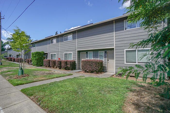 1st image of 2502 E 34th St APT B