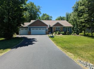 1934 Creciente Dr, Kronenwetter, WI 54455