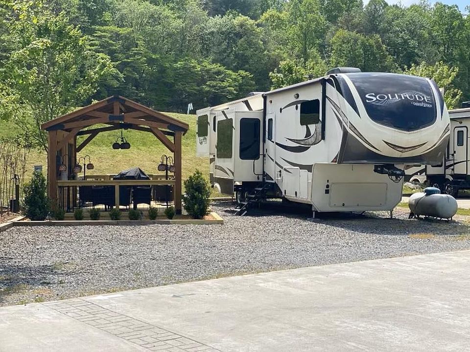 1st image of 55 Mountain Rd