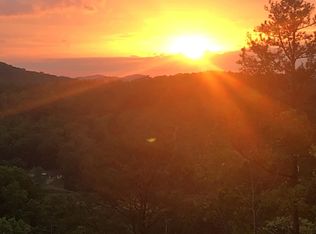 3 Indian Ridge Dr, Tellico Plains, TN 37385