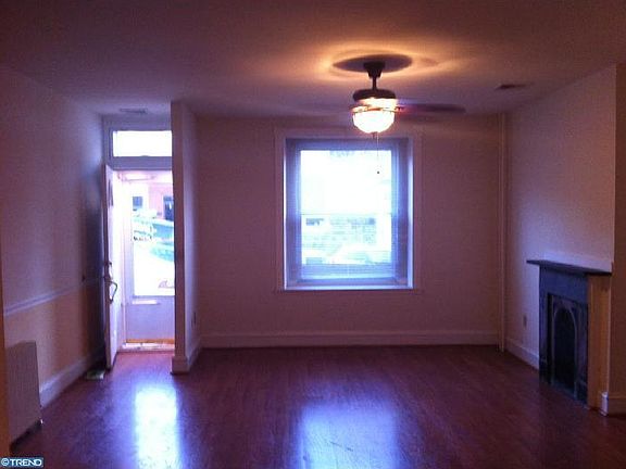 2nd image of 221 Dawson St