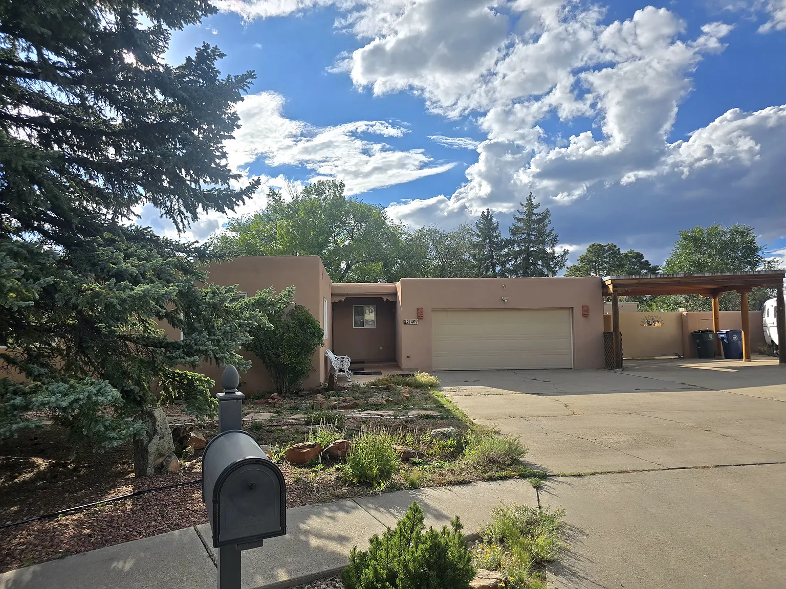 3 bed, 2500 sqft, $3,950 — Photo 2