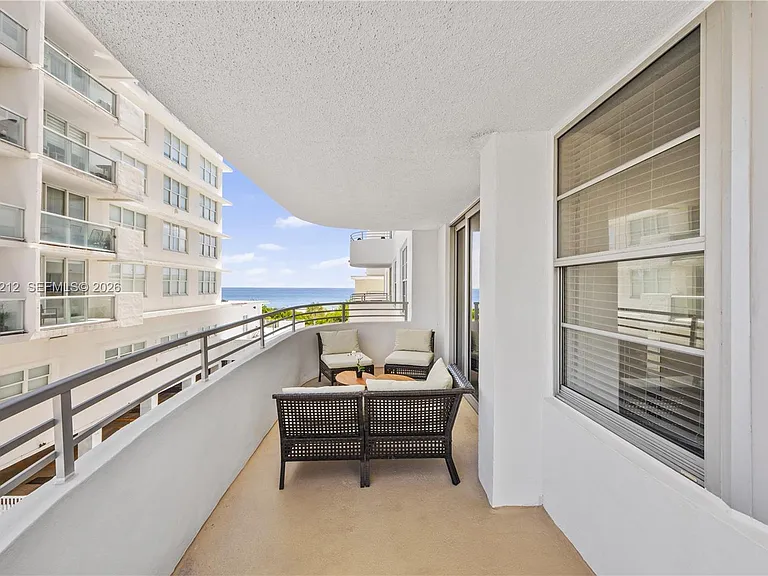 5555 Collins Ave #4B — Photo 12