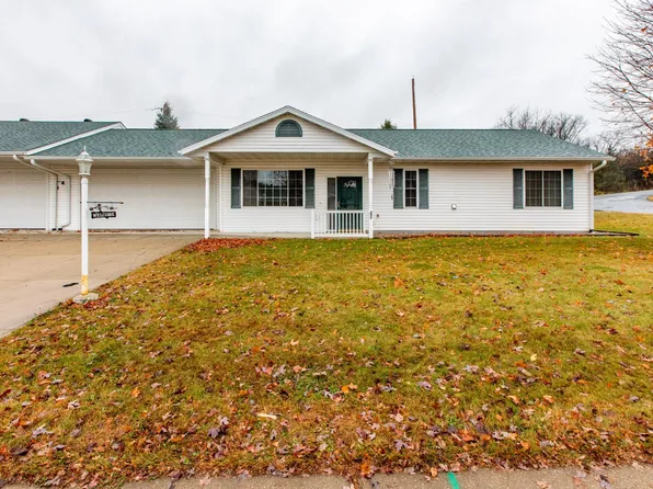 251 7th St SW, Pine Island, MN 55963