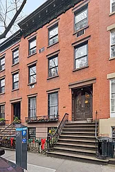 22 Schermerhorn Street in Brooklyn Heights