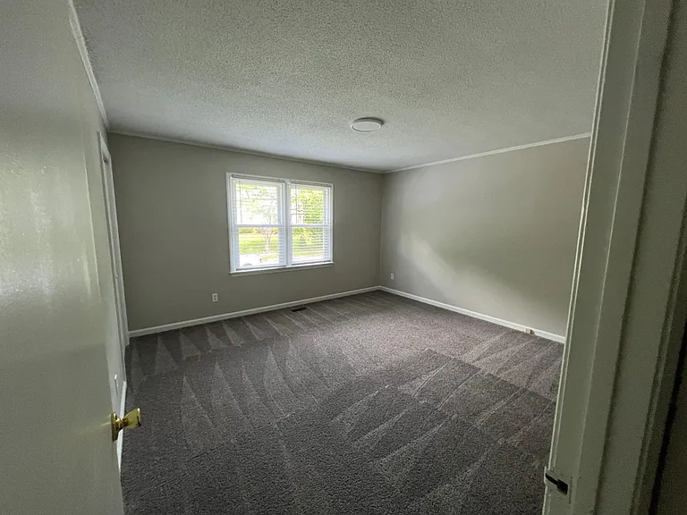 702 Branniff Dr — Photo 9