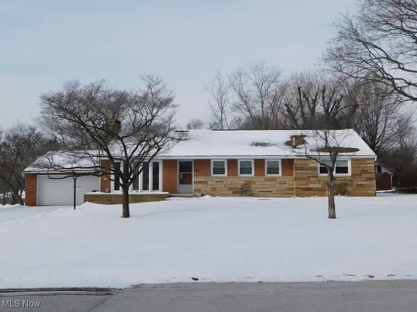 135 S Marion Ave, Louisville, OH 44641