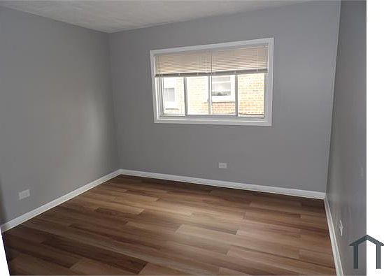 3rd image of 7812 S Troy St #14