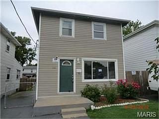 3rd image of 5019 Langley Ave