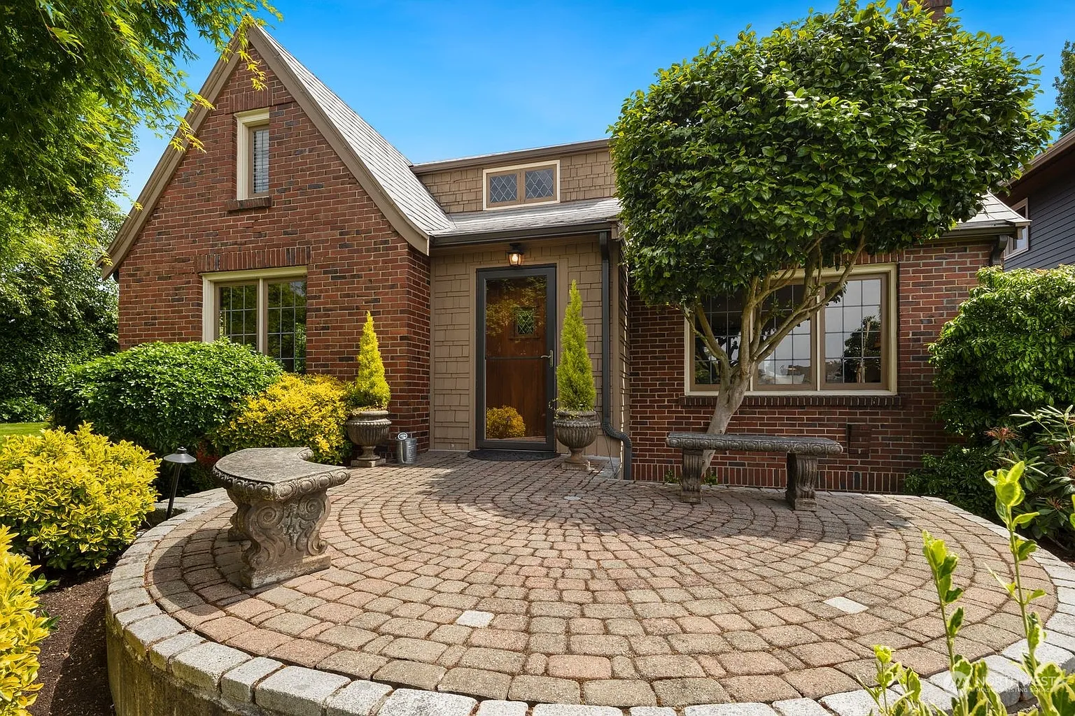1560 28th Avenue W photo 1