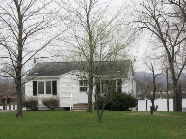 1430 Bainbridge St, La Crosse, WI 54603