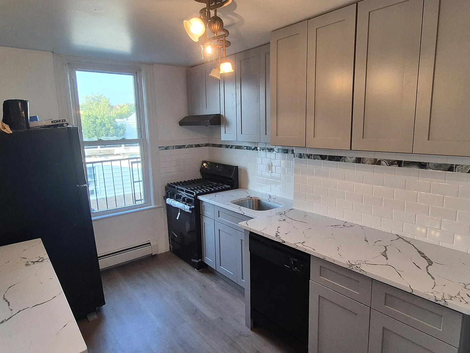 1 bed, 700 sqft, $2,000 — Photo 2