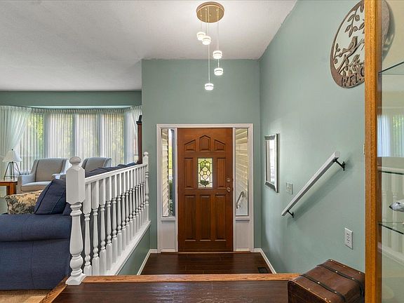 2nd image of 3731 Nicola St