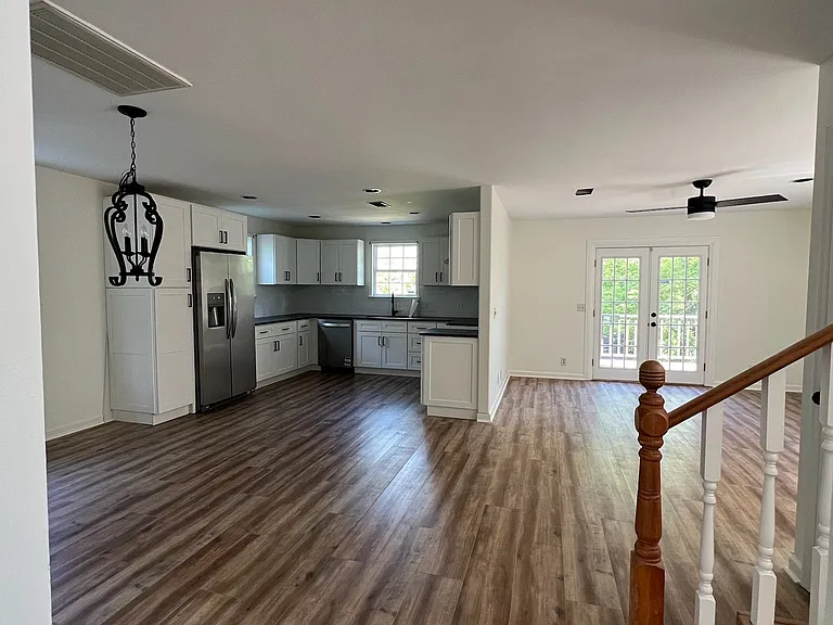 1808B Ashwood Ave — Photo 2