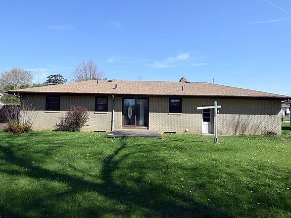 3rd image of 869 Carlton Dr