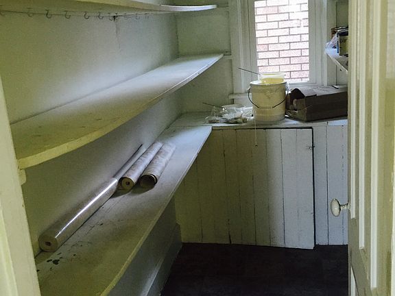 2nd image of 90 Chestnut St #2