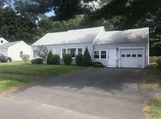 12 Hillside Ave, South Hadley, MA 01075