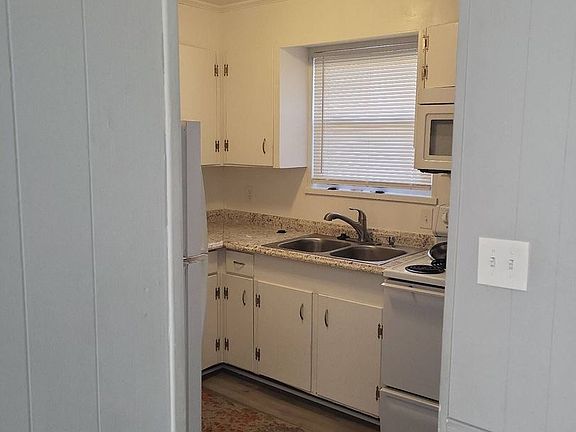 4th image of 1316 Credle Rd #B