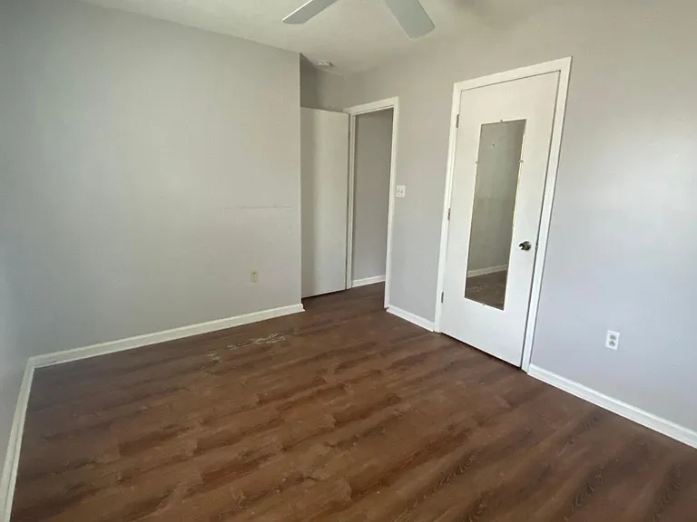8232 Meadowdale Ln — Photo 41