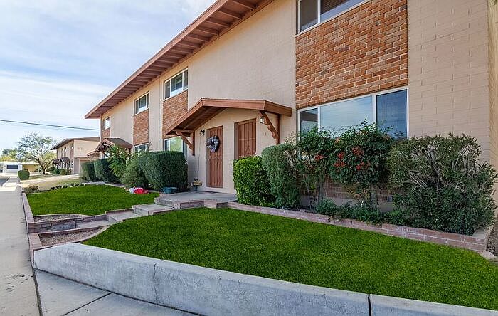 1st image of 964 N Desert Ave
