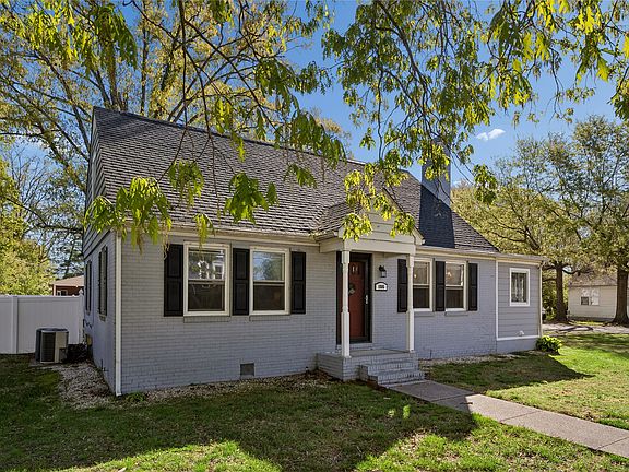 3rd image of 1806 Lee St