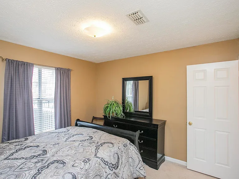 1508 Clover Ct — Photo 11
