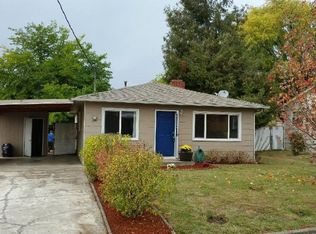 240 NW Cary St, Winston, OR 97496