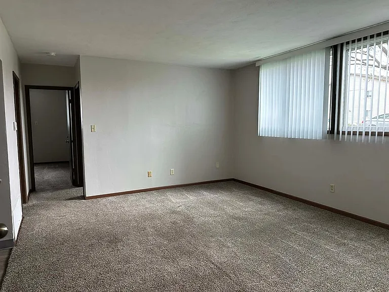 1157 Ravenwood Rd — Photo 7