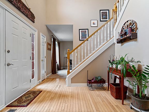 4th image of 20429 Riverwood Ave